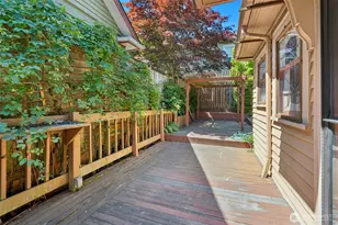 6505 Dayton Ave N, Seattle, WA 98103 - Photo 20