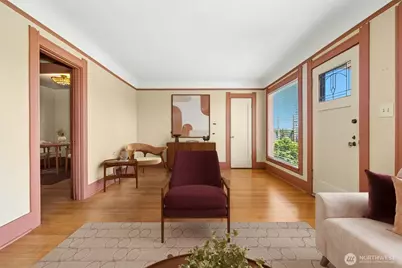 6505 Dayton Avenue N, Seattle, WA 98103 - Photo 4
