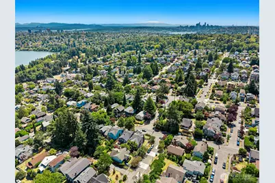 6505 Dayton Avenue N, Seattle, WA 98103 - Photo 30