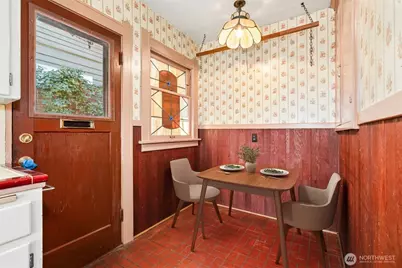 6505 Dayton Avenue N, Seattle, WA 98103 - Photo 12