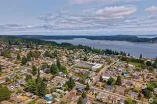 2134 E 14th St, Bremerton, WA 98310 - Photo 32