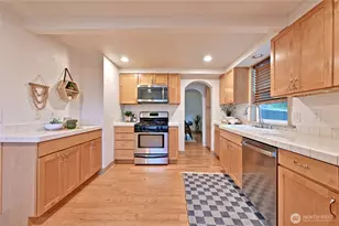 2134 E 14th St, Bremerton, WA 98310 - Photo 6