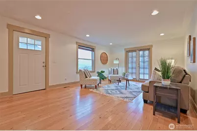 2134 E 14th Street, Bremerton, WA 98310 - Photo 2