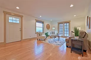 2134 E 14th St, Bremerton, WA 98310 - Photo 2