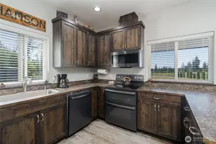 21050 Wildwood Pl, Sedro Woolley, WA 98284 - Photo 8