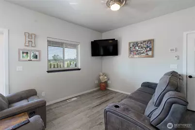 21050 Wildwood Place, Sedro Woolley, WA 98284 - Photo 10