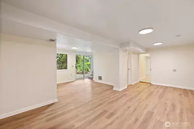 15062 SE 44th Street, Bellevue, WA 98006 - Photo 28