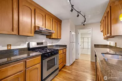 15062 SE 44th Street, Bellevue, WA 98006 - Photo 16