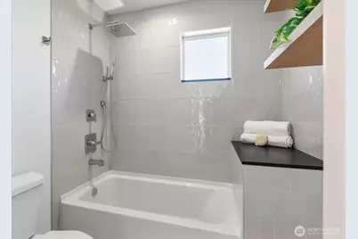 4416 A Corliss Avenue N, Seattle, WA 98103 - Photo 22