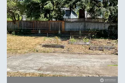 9058 Wallingford Avenue N, Seattle, WA 98103 - Photo 20