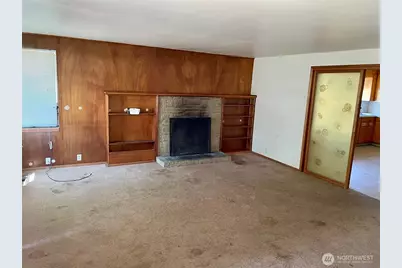 9058 Wallingford Avenue N, Seattle, WA 98103 - Photo 6