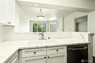 1525 NW 57th St, Seattle, WA 98107 - Photo 6