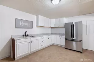 183 Pogue Ln, Castle Rock, WA 98611 - Photo 16
