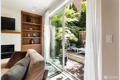 728 Boylston Avenue E #B, Seattle, WA 98102 - Photo 14