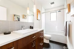 728 Boylston Ave E, Seattle, WA 98102 - Photo 28