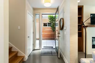 728 Boylston Ave E, Seattle, WA 98102 - Photo 8