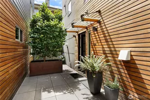 728 Boylston Ave E, Seattle, WA 98102 - Photo 6
