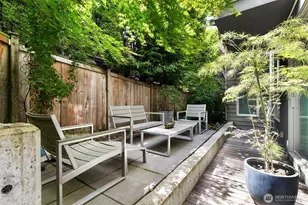 728 Boylston Ave E, Seattle, WA 98102 - Photo 16