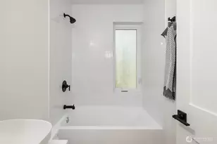 532 W Barrett St, Seattle, WA 98119 - Photo 20