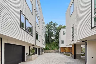 532 W Barrett St, Seattle, WA 98119 - Photo 28