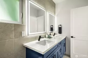 532 W Barrett St, Seattle, WA 98119 - Photo 16