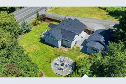 11418 Jovita Boulevard E, Edgewood, WA 98372 - Photo 2