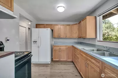 6201 44th Avenue E, Tacoma, WA 98443 - Photo 28