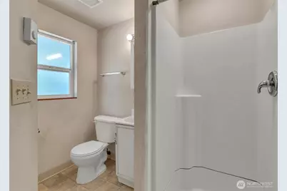 6201 44th Avenue E, Tacoma, WA 98443 - Photo 24