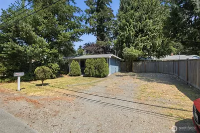 6201 44th Avenue E, Tacoma, WA 98443 - Photo 12
