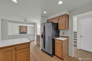 2016 Mill Pointe Dr SE, Mill Creek, WA 98012 - Photo 4
