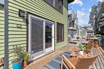 2025 Fairview Avenue E #E, Seattle, WA 98102 - Photo 32