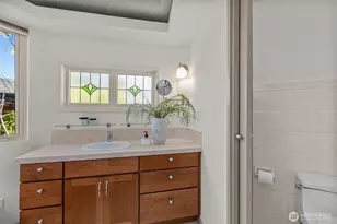 2025 Fairview Ave E, Seattle, WA 98102 - Photo 30