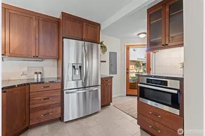 2025 Fairview Avenue E #E, Seattle, WA 98102 - Photo 16