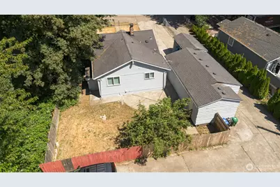 9201 36 Avenue S, Seattle, WA 98118 - Photo 40