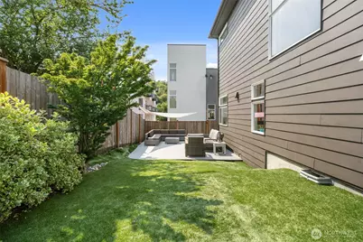 4042 Martin Luther King Jr Way S, Seattle, WA 98108 - Photo 32