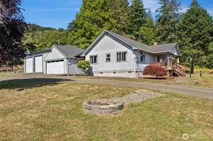 22 Pollari Rd, Raymond, WA 98577 - Photo 2