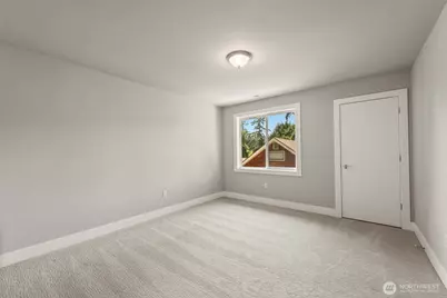 15204 Greenwood Avenue N, Shoreline, WA 98133 - Photo 24