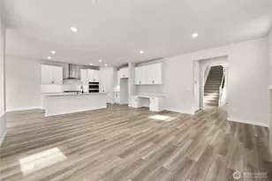 3943 Flat Top Dr, Bremerton, WA 98312 - Photo 2