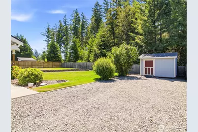 408 Raintree Loop Court SE, Rainier, WA 98576 - Photo 4