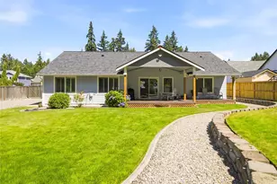 408 Raintree Loop Ct SE, Rainier, WA 98576 - Photo 8