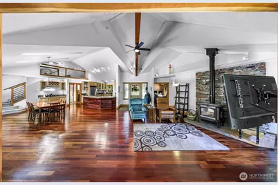 6701 Holst Road, Clinton, WA 98236 - Photo 4