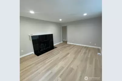 13829 51 Avenue S, Tukwila, WA 98168 - Photo 2