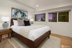 6425 Hampton Rd S, Seattle, WA 98118 - Photo 24