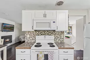 14309 Golden Given Rd E, Tacoma, WA 98445 - Photo 12