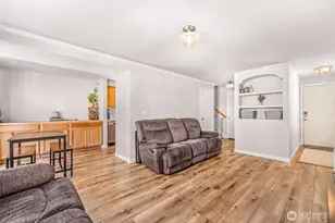 15005 44th Dr NE, Marysville, WA 98271 - Photo 6
