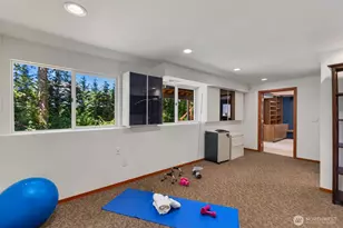8618 NE 143rd St, Kirkland, WA 98034 - Photo 26