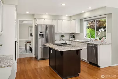 13014 NE 197th Place, Woodinville, WA 98072 - Photo 10