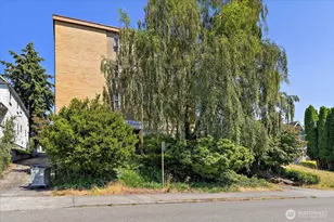 3209 Hoyt Ave, Everett, WA 98201 - Photo 1
