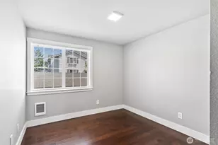 12404 E Gibson Rd, Everett, WA 98204 - Photo 16