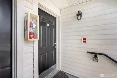 12404 E Gibson Road #M202, Everett, WA 98204 - Photo 4